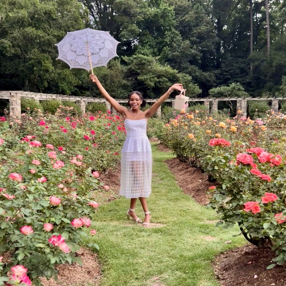 Meet your Posher, Taylor - Picture 1 of 1